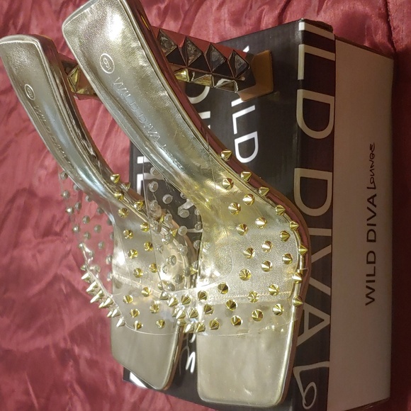 Wild Diva lounge high heels shoes - Picture 5 of 10